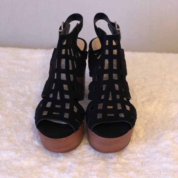Black Kathleen Peep Toe Platform Heels - Picture 4 of 7